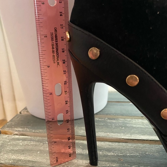 Peep toe booties - Picture 2 of 4